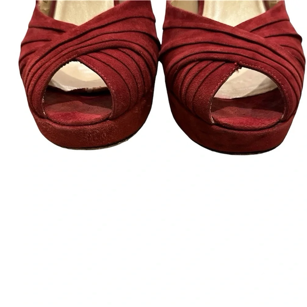 Stuart Weitzman size 8m